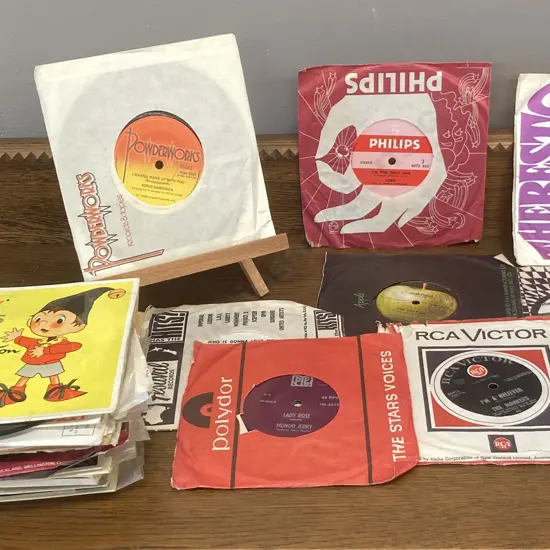 7" Vinyls - Boris Gardiner - I Want To Wake Up With You, The Rascals, The Beatles, The Monkees, Mungo Jerry Etc