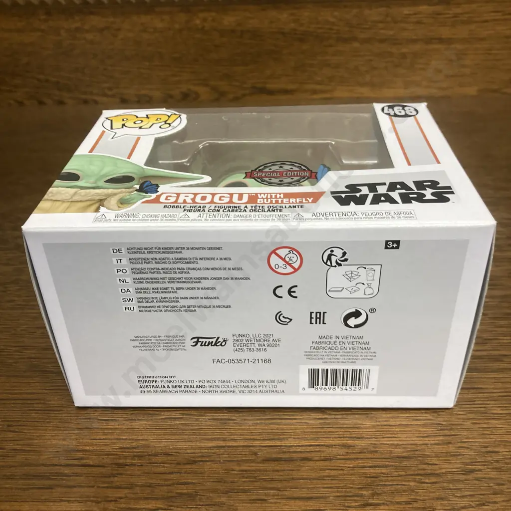 Funko Pop! Star Wars Grogu With Butterfly #468 Special Edition Image 1++