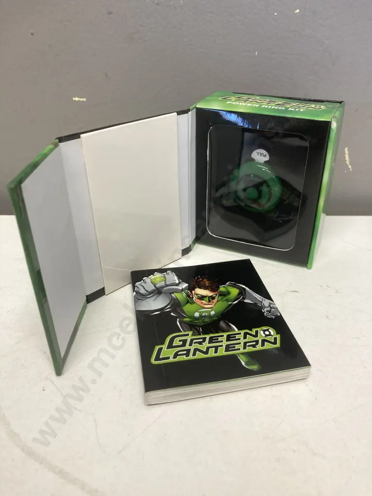 DC Green Lantern Power Ring Kit - Green Lantern Power Ring With 87 Page Green Lantern Booklet Image 1++