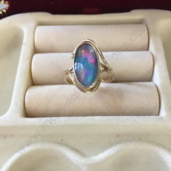 9ct Opal Ring