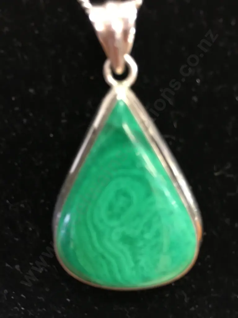 Stamped 925 Necklace - Malachite? Green Coloured Stone Image 1++