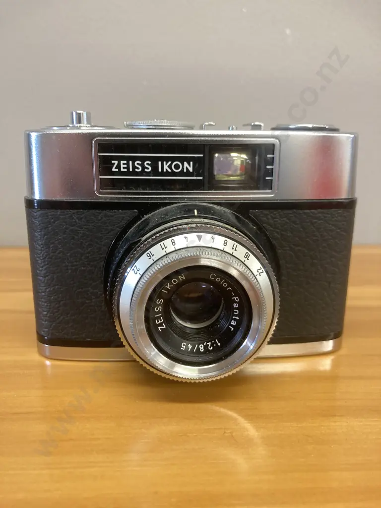 Zeiss Ikon Contina L 35mm Viewfinder Camera with Pantar 45mm f/2.8 Lens Image 1++