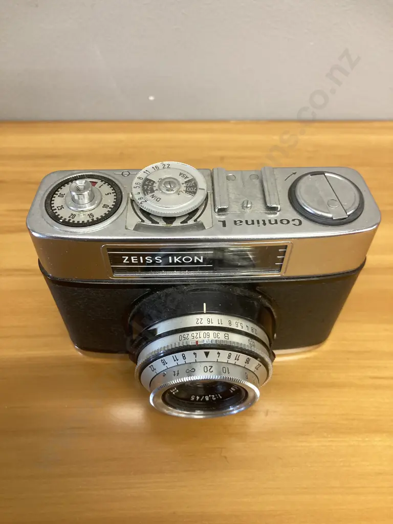 Zeiss Ikon Contina L 35mm Viewfinder Camera with Pantar 45mm f/2.8 Lens Image 1++