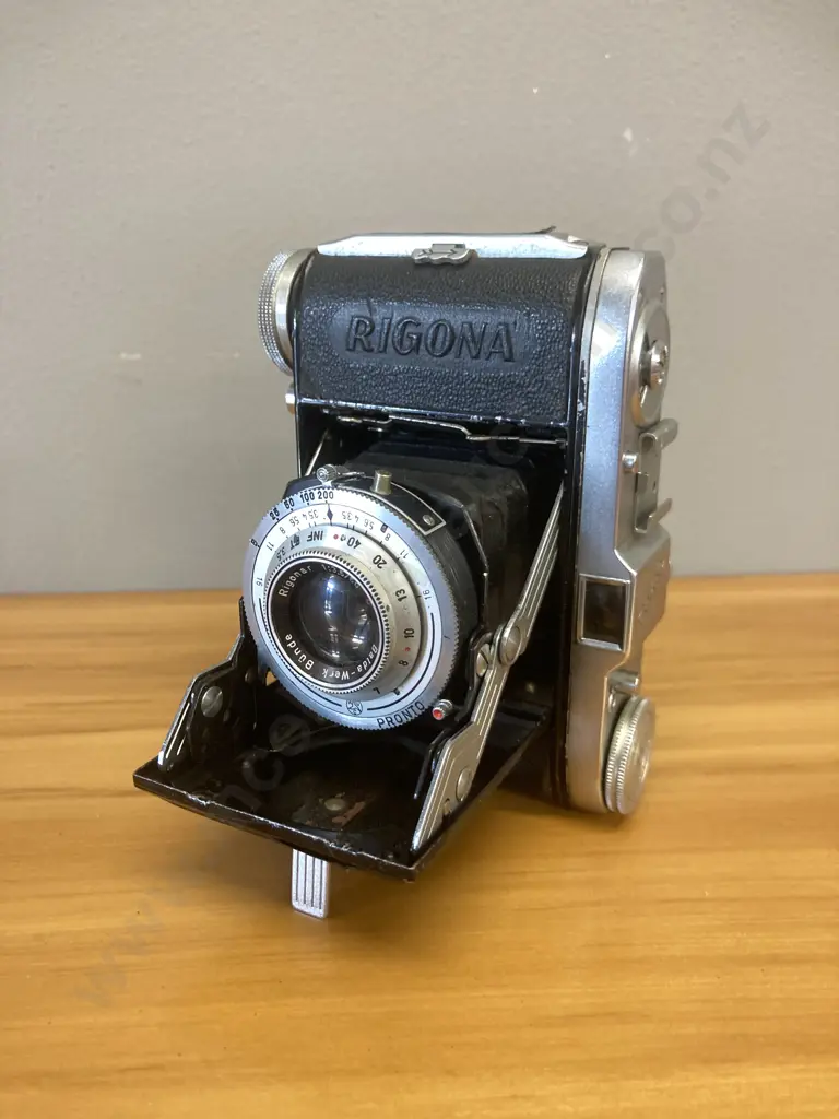 1950s Balda Rigona (35mm) Folding Film Camera With a 50mm f3.5 Lens Image 1++