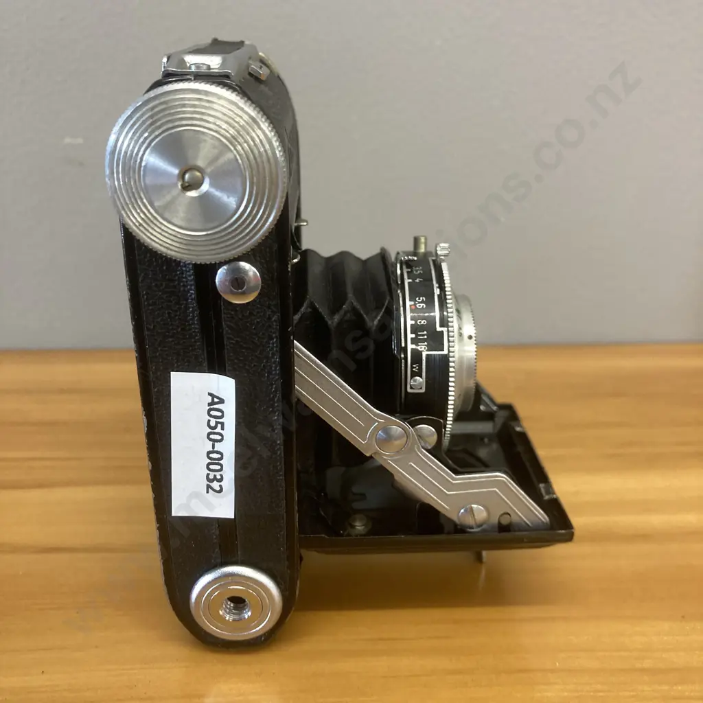 1950s Balda Rigona (35mm) Folding Film Camera With a 50mm f3.5 Lens Image 1++