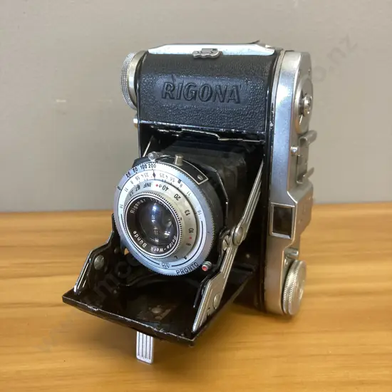 1950s Balda Rigona (35mm) Folding Film Camera With a 50mm f3.5 Lens