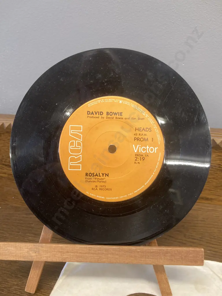 Super Rare David Bowie - Rosalyn 7” New Zealand Promo Vinyl 1973. Heads / Tails PROM 1 (Generic Sleeve) Image 1++