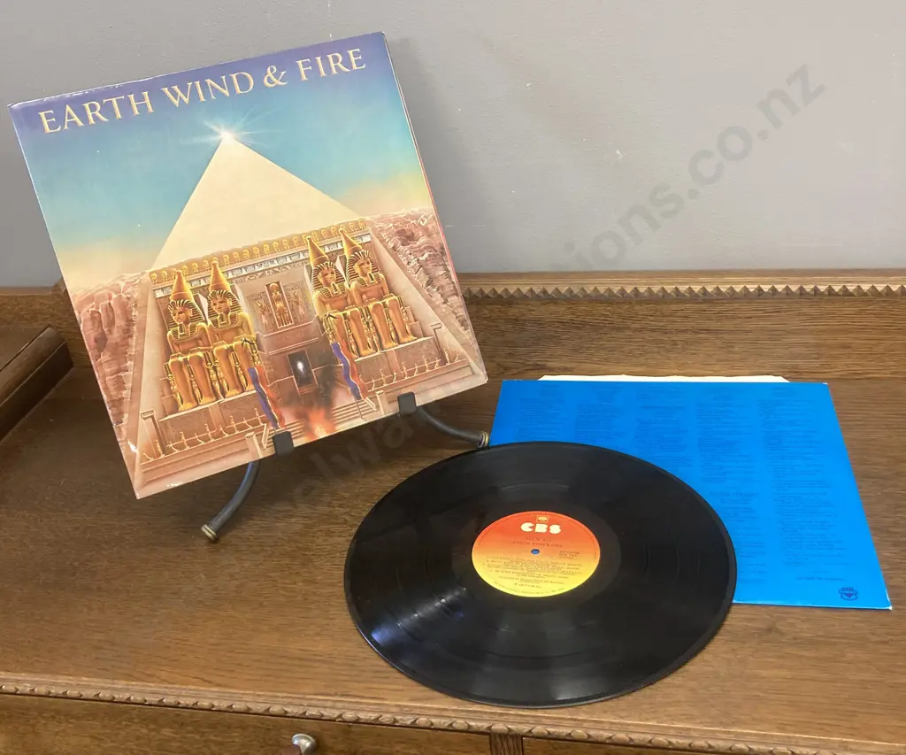 Earth Wind & Fire - All N' All Vinyl LP SBP 237100 CBS Label Original 1977 New Zealand Pressing Includes Lyrics Sleeve Image 1++