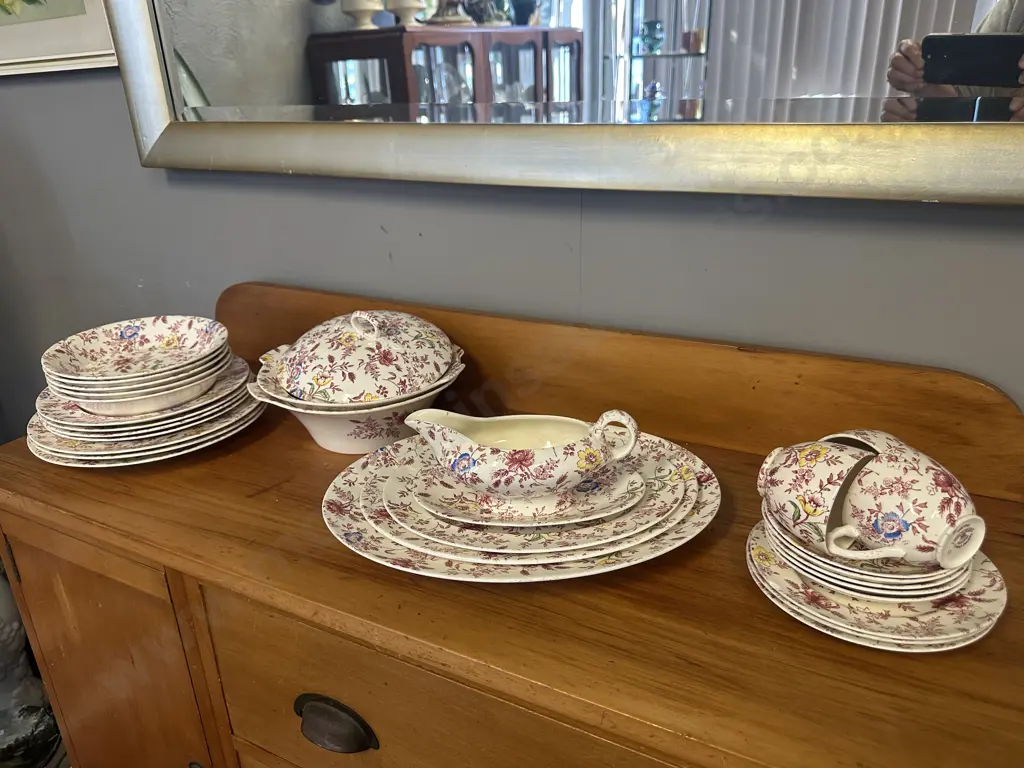 Vintage Empire Chintz Floral Dinnerware (af to lid of 1 serving dish) Image 1++