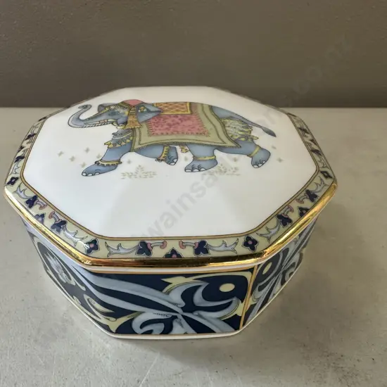 Wedgwood 'Blue Elephant' Octagonal Lidded Trinket  Dish