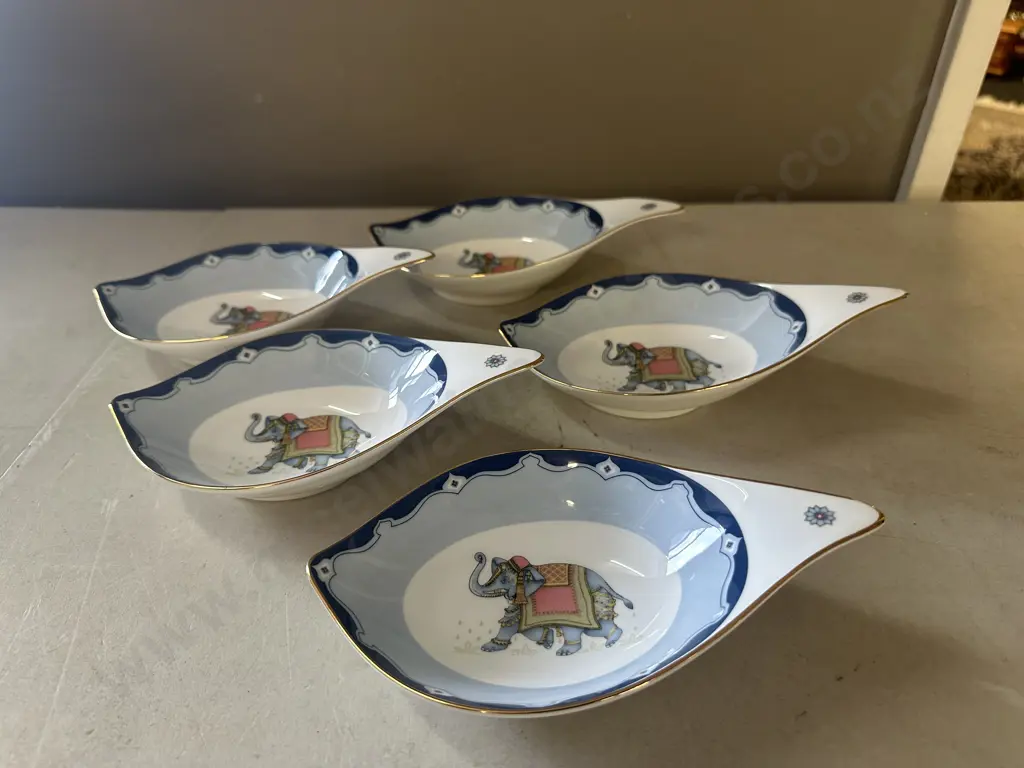 Wedgwood 'Blue Elephant' Horderves Dishes x5 Image 1++