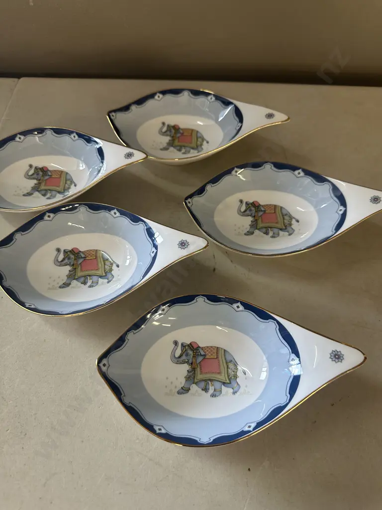 Wedgwood 'Blue Elephant' Horderves Dishes x5 Image 1++