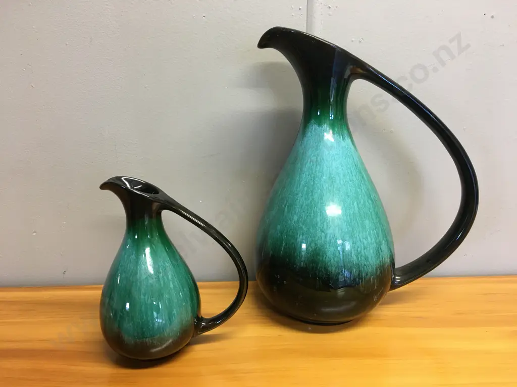 Blue Mountain Pottery Green Drip Glaze Graduated Pitchers, BMP On Base & Label On Base. H33 & 18cm Image 1++