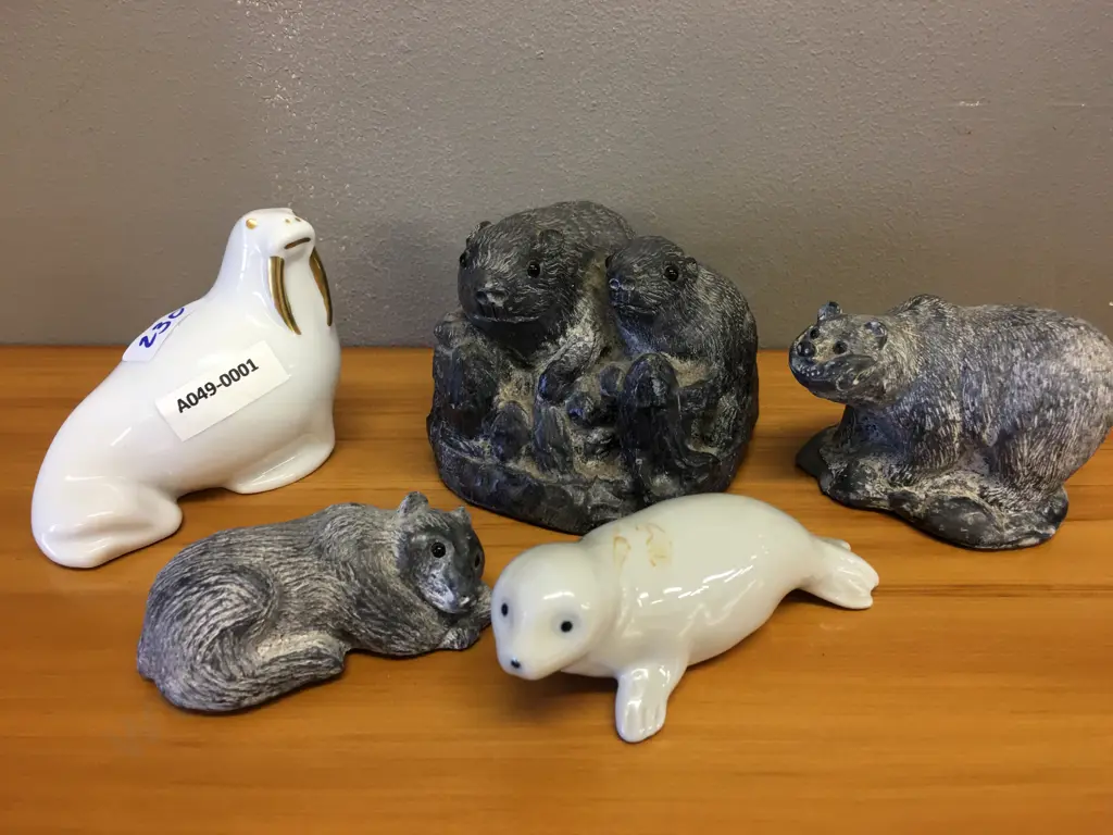 Selection of Wolf Canada Original Sculptures Etc Image 1++