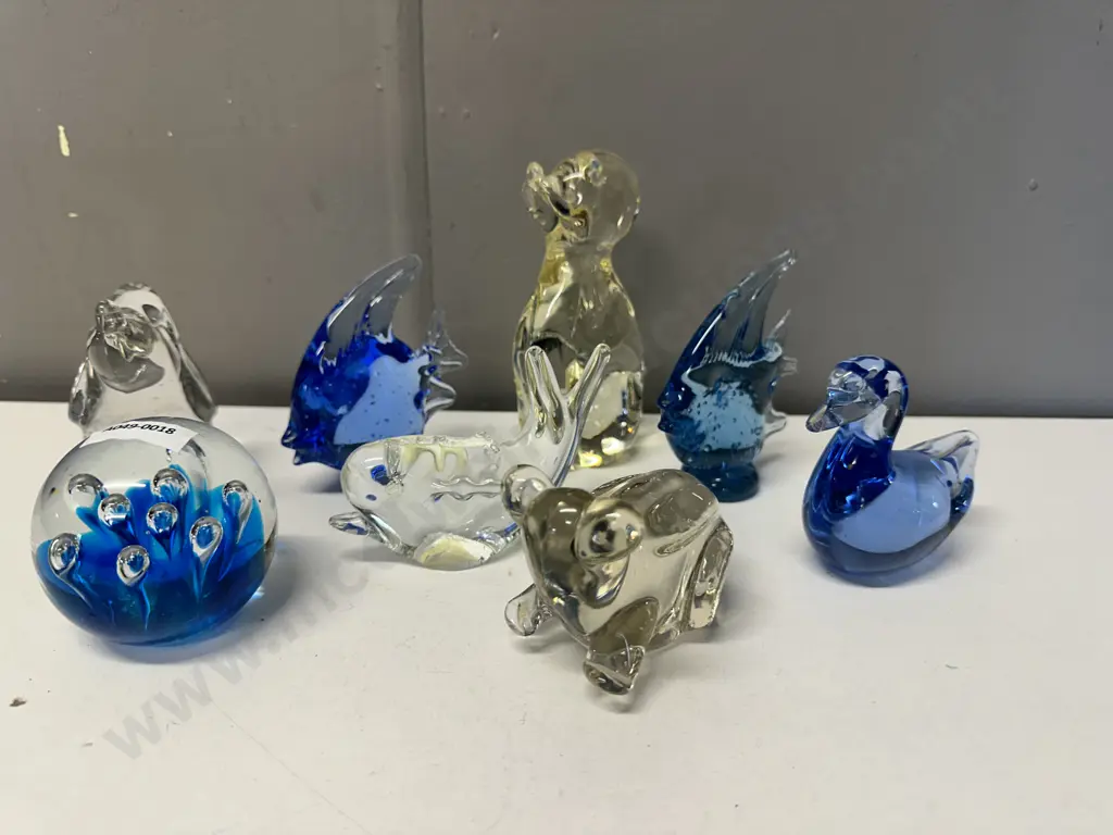 Selection of Glass Animal Figurines & Paper Weight Image 1++