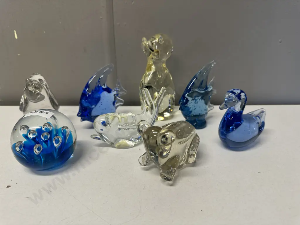 Selection of Glass Animal Figurines & Paper Weight Image 1++