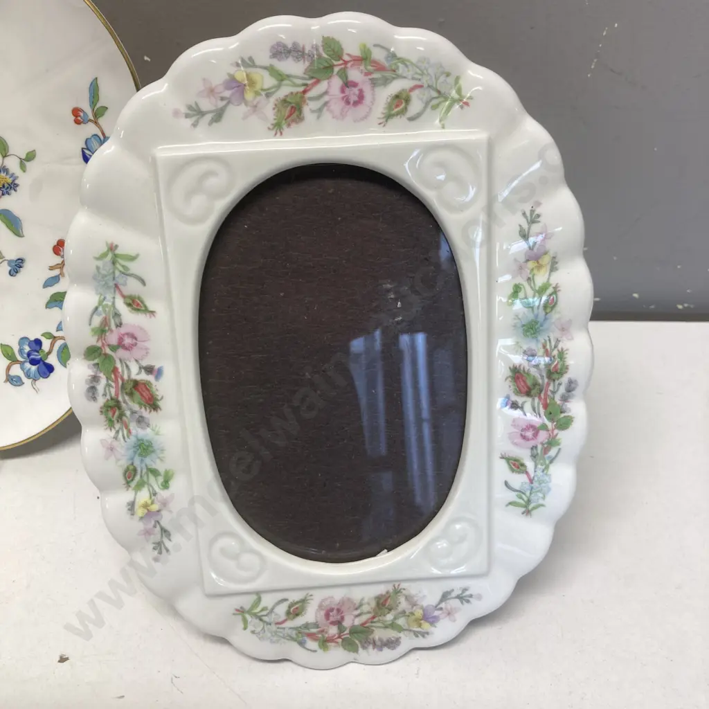 Aynsley Wild Tudor Bone China Photograph Frame. 23 x 18cm & Aynsley Pembroke Bone China Plate. Dia 26cm Image 1++