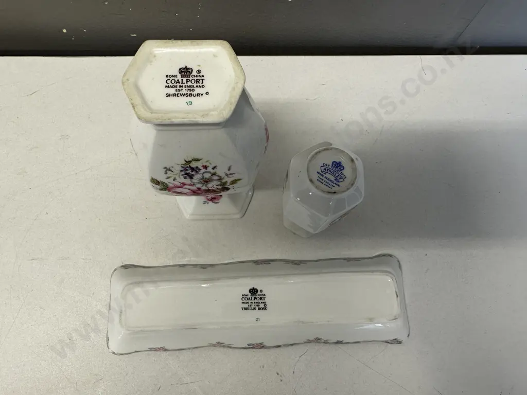 China Items Including Aynsley & Coalport Vase With Dish Image 1++