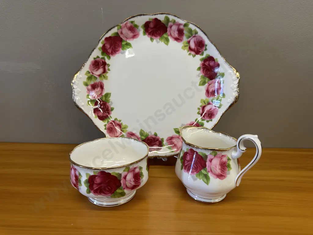 Vintage Royal Albert Old English Rose  - Cake Plate, 26.5cm With Creamer & Sugar Bowl Image 1++