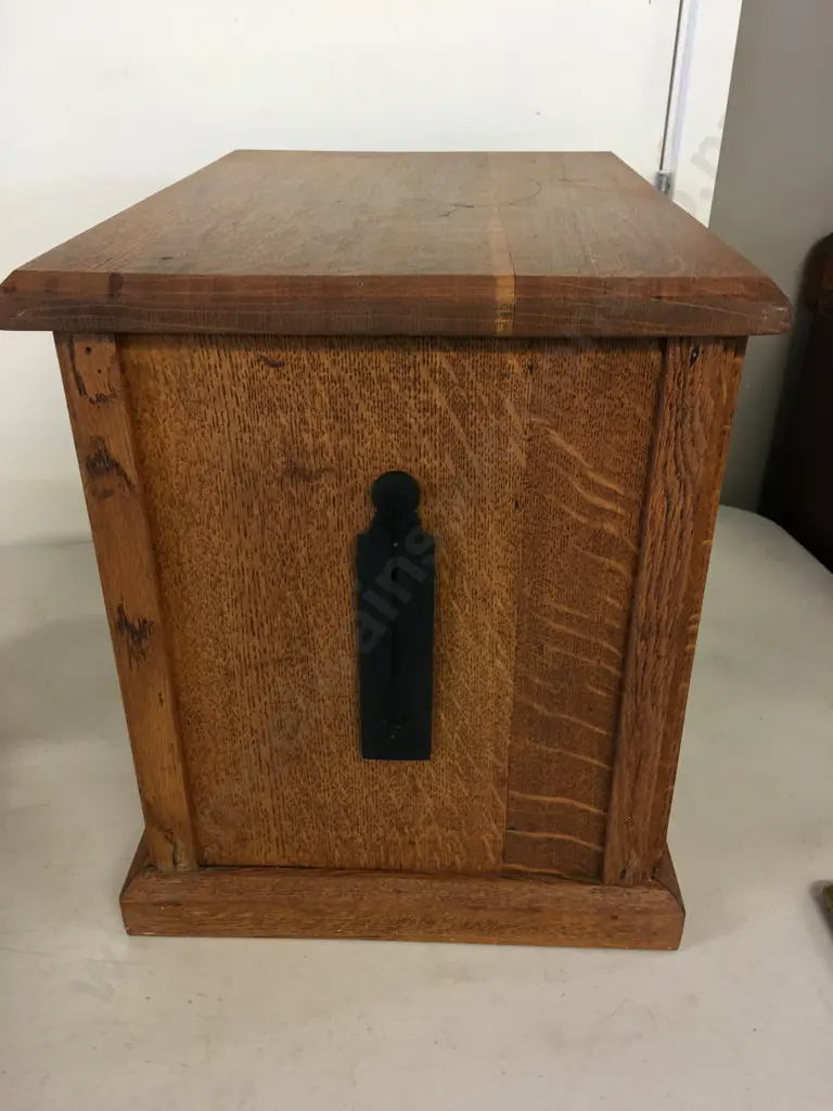 Small Oak Three Drawer Unit H36,W43,D30cm. Image 1++
