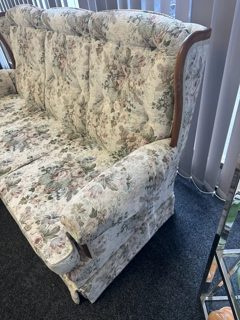Floral Upholstered Mahogany Trimmed Wingback Lounge Suite Image 1++