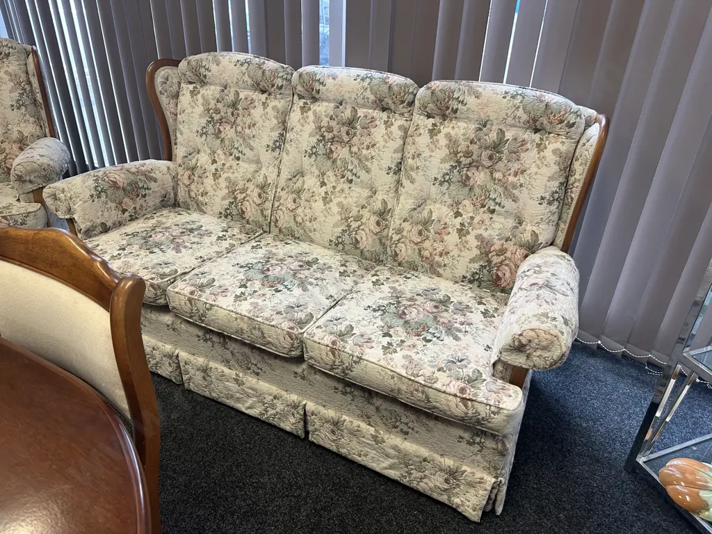 Floral Upholstered Mahogany Trimmed Wingback Lounge Suite Image 1++