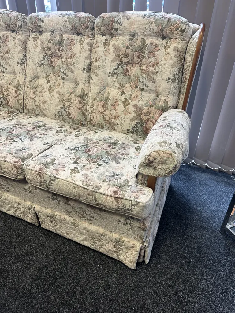 Floral Upholstered Mahogany Trimmed Wingback Lounge Suite Image 1++
