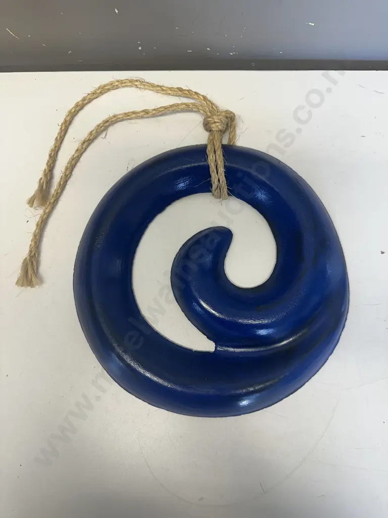 Decorative Garden Blue Spiral Wave Wall Art With Rope Detail Diam30cm. Image 1++
