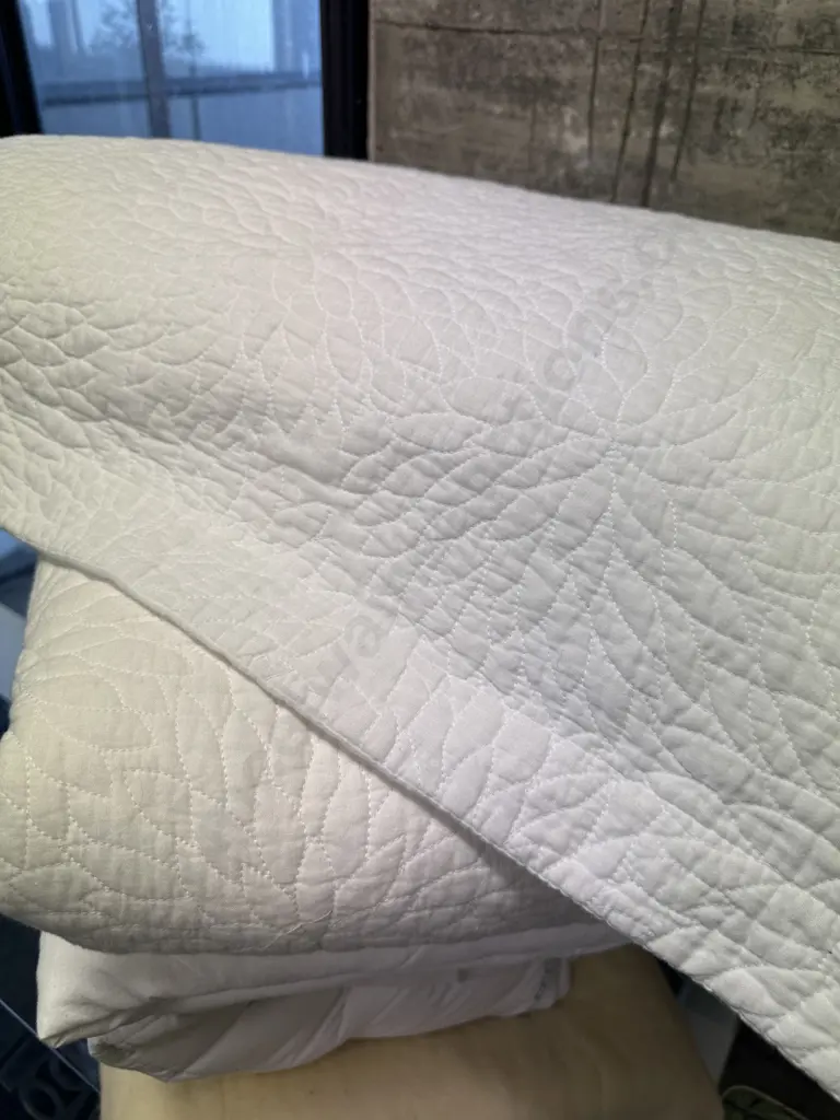 King Single Linen Including Coverlet, Pillow, Mattress Protector Etc Image 1++