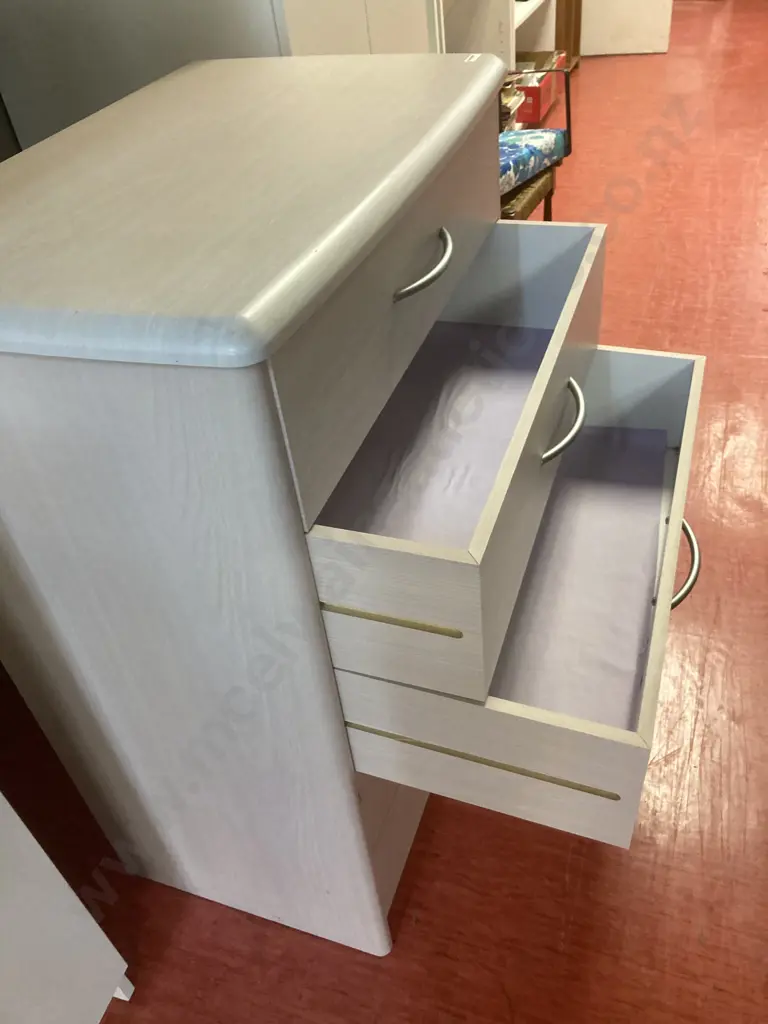 White Oak Effect 5 Drawer Chest Of Drawers, Curved Silver Handles. H91 W69 D42cm Image 1++