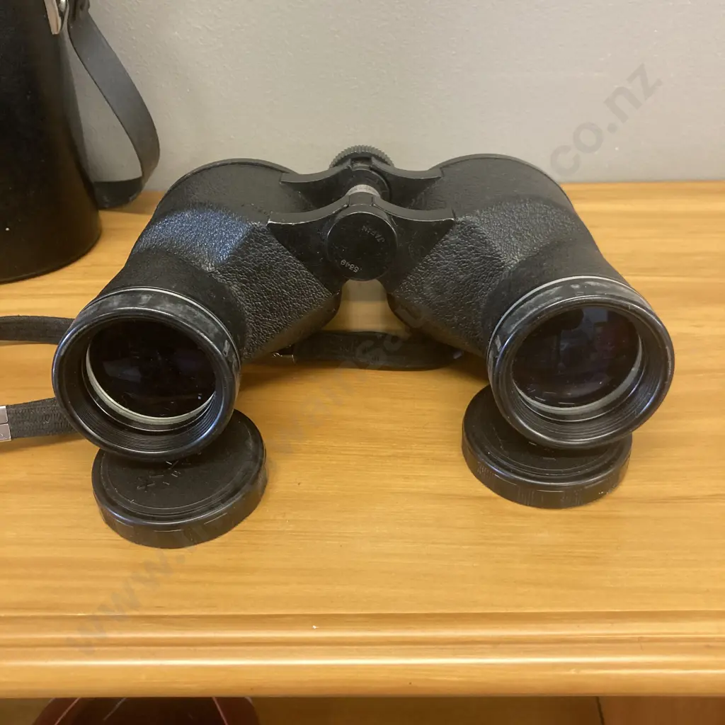 Vintage PENTAX Asahi Japan Made 8x40 Binoculars Wide Field 9.5 Model 556 With Strap & Case Image 1++
