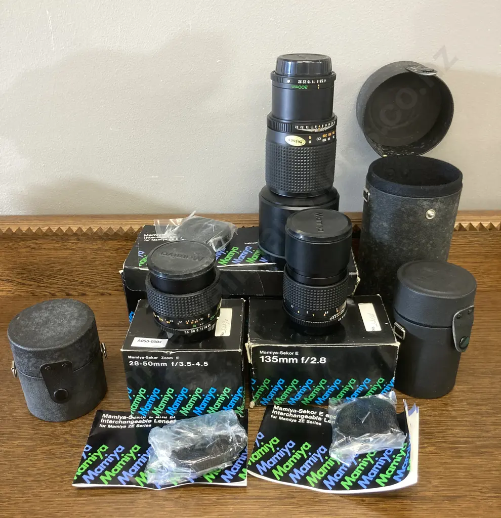 Mamiya-Sekor E 135mm f/2.8, 300mm f/4 & Zoom E 28-50mm f3.5-4.5 Lenses, Instructions, Cases & Original Boxes Image 1++
