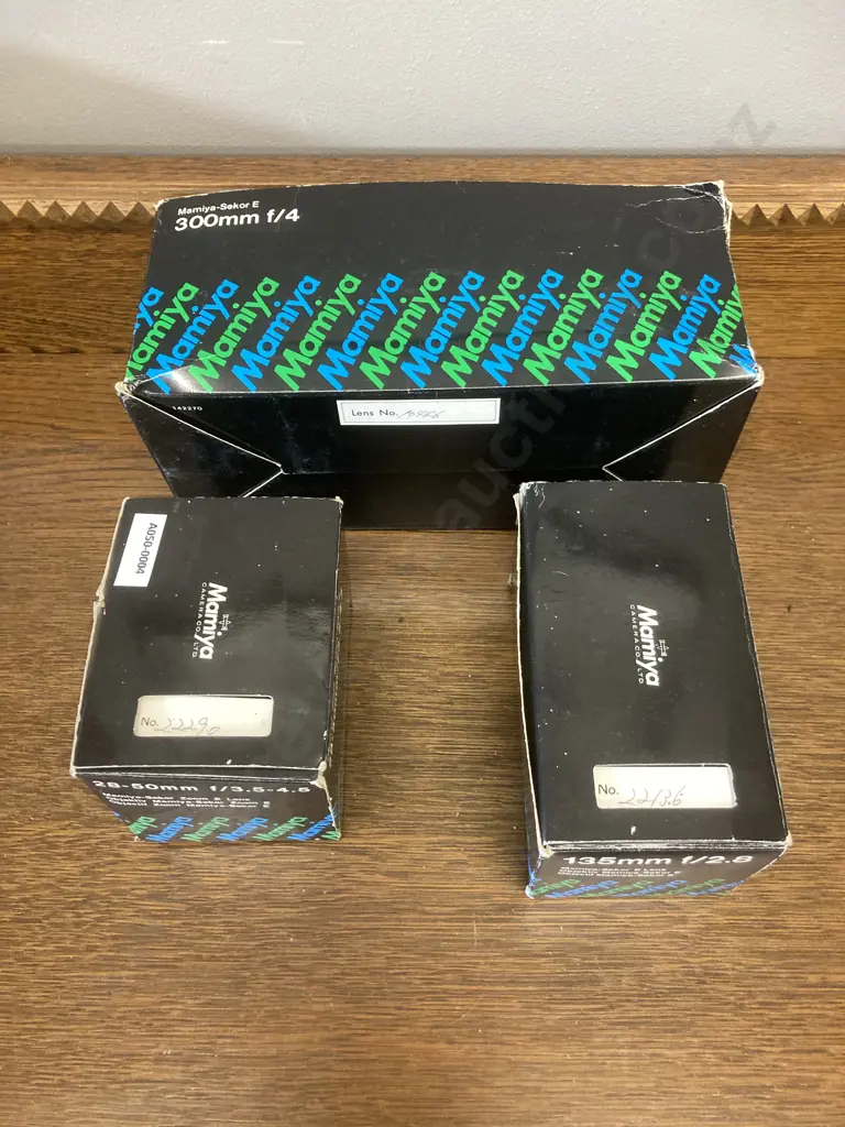 Mamiya-Sekor E 135mm f/2.8, 300mm f/4 & Zoom E 28-50mm f3.5-4.5 Lenses, Instructions, Cases & Original Boxes Image 1++