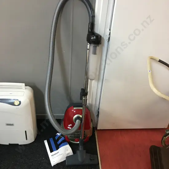 Hoover Smart Vacuum Cleaner, 2000W