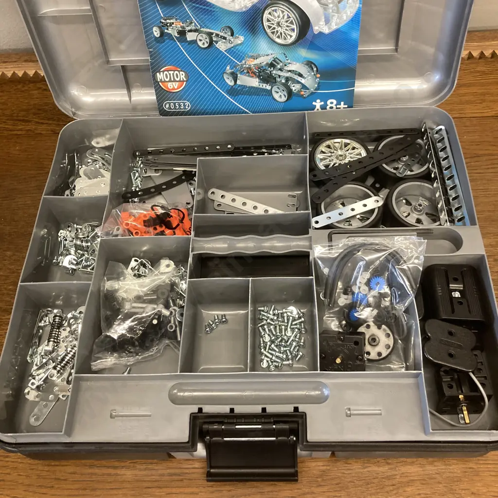Meccano Special Edition Mechanical Workshop #0532 Image 1++