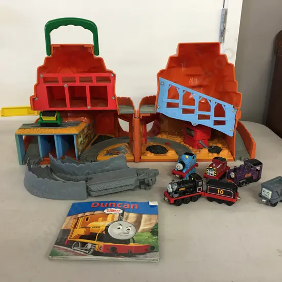 Vintage Thomas The Train Playset Take Along Sodor Mining Co (2002), Trains & Duncan Book