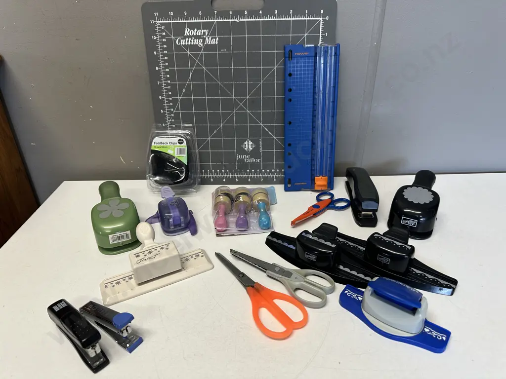 Scrapbooking Sundries Including Paper Shapers, Scissors Etc Image 1++