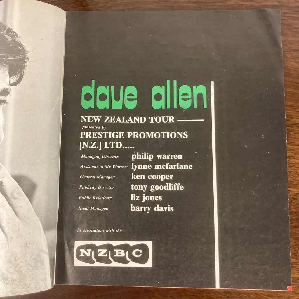 Dave Allen Irish Comedian - Original Hand-Signed New Zealand Tour Programme 1974 Image 1++
