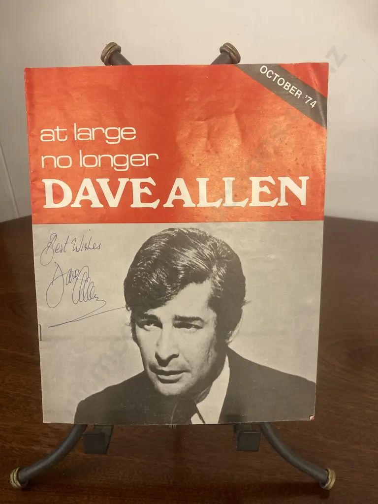 Dave Allen Irish Comedian - Original Hand-Signed New Zealand Tour Programme 1974 Image 1++