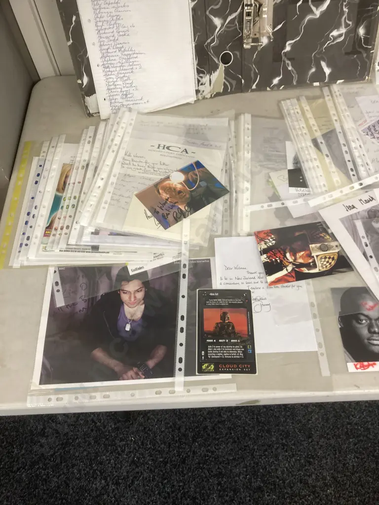 Huge Selection Assorted Autographs & Correspondence Image 1++