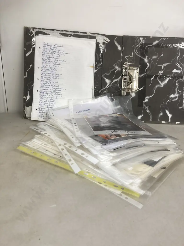 Huge Selection Assorted Autographs & Correspondence Image 1++