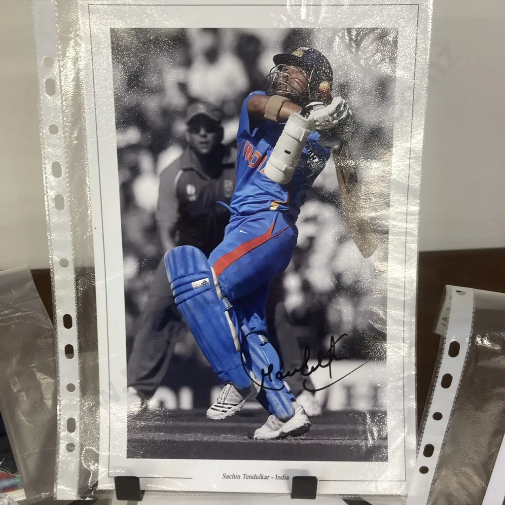 Cricketers Autographs & Signed Photos Image 1++