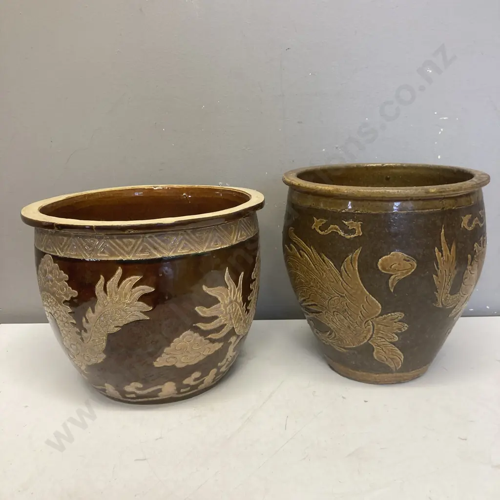 Pair of Dragon Pots - 20 x 25 & 22 x 22cm Image 1++