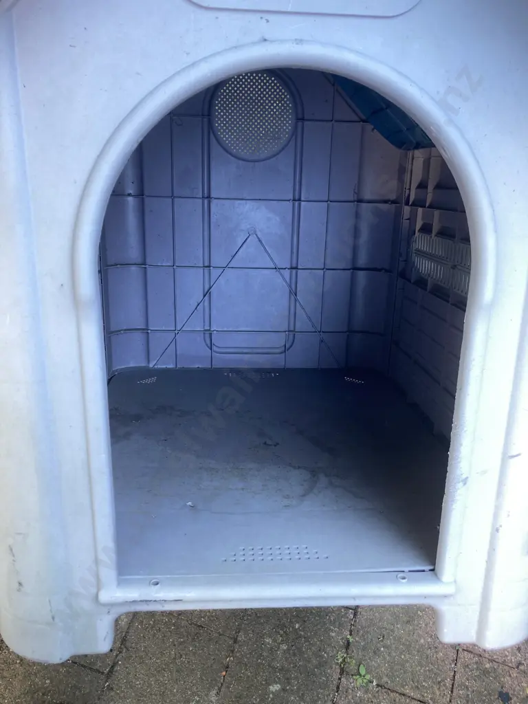 Dog Kennel. (House H63 W54 D69cm) Image 1++