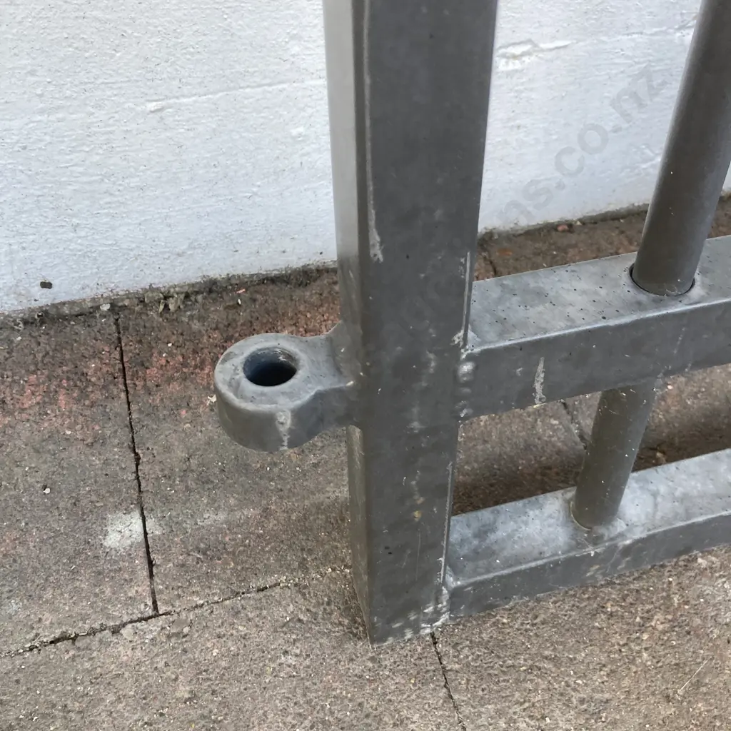 Pair of Aluminium Driveway Gates - 155 x 126cm Each Gate (Hinge Lugs 4.5cm) Image 1++