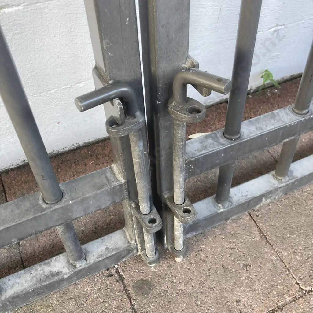 Pair of Aluminium Driveway Gates - 155 x 126cm Each Gate (Hinge Lugs 4.5cm) Image 1++