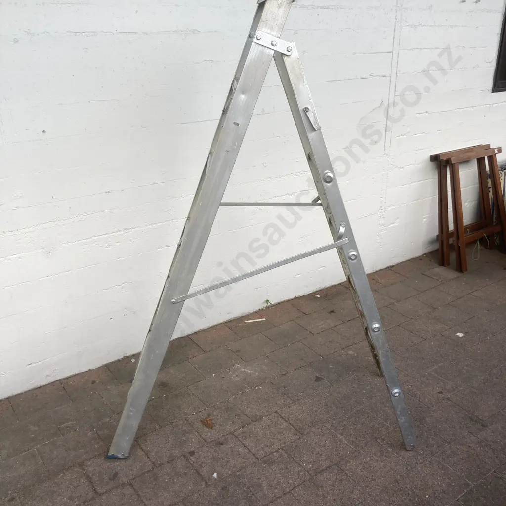 PLCD Aluminium Ladder. 182cm Image 1++