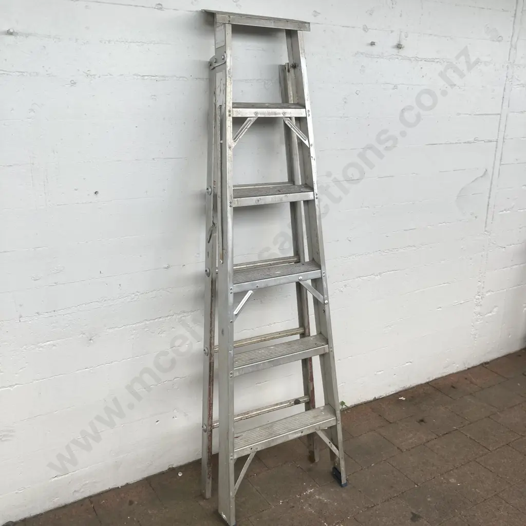 PLCD Aluminium Ladder. 182cm Image 1++