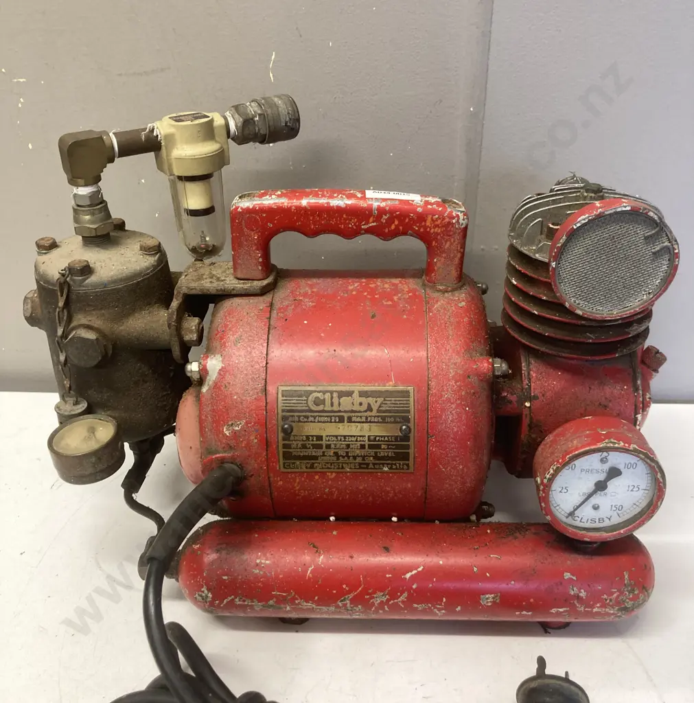Rare  Vintage Clisby Toughie Australian Made Portable Air Compressor. Serial #570788 Image 1++