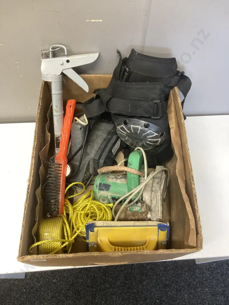 Box Lot - Hitachi Cutter, Falcrest Electric Planer, Yellow Rope, Knee Pads Etc Image 1++